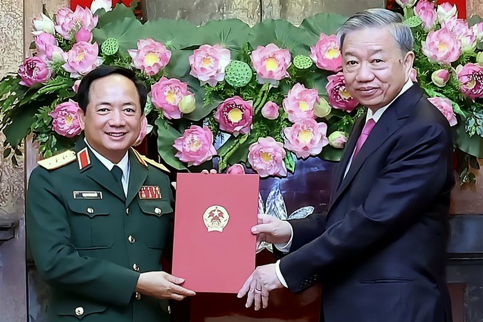 Bổ nhiệm Chủ nhiệm Tổng cục Chính trị, Chánh Văn phòng Trung ương Đảng- Ảnh 1. Bổ nhiệm Chủ nhiệm Tổng cục Chính trị, Chánh Văn phòng Trung ương Đảng- Ảnh 1.