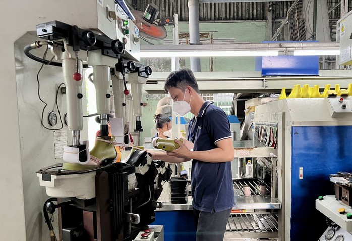 Rắc rối xác định nghề nặng nhọc, độc hại- Ảnh 1. Rắc rối xác định nghề nặng nhọc, độc hại- Ảnh 1.