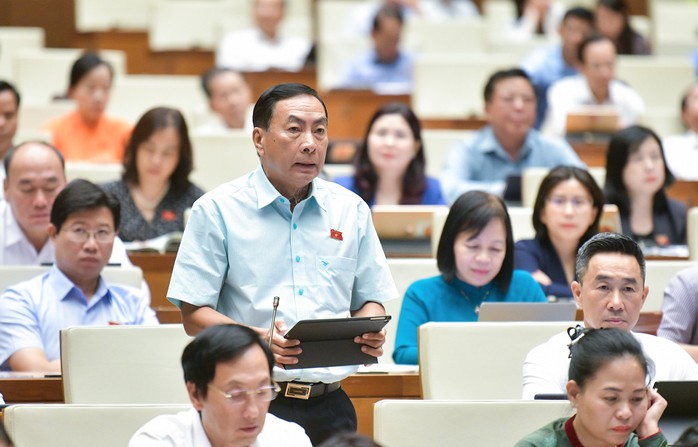 ĐBQH lo thủy hải sản đang bị tận diệt, Bộ trưởng TN-MT nói gì?- Ảnh 1. ĐBQH lo thủy hải sản đang bị tận diệt, Bộ trưởng TN-MT nói gì?- Ảnh 1.