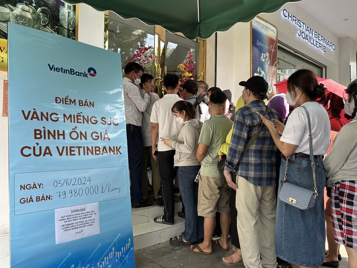 Bộ Tài chính nói gì về đề xuất đánh thuế giao dịch vàng?- Ảnh 1. Bộ Tài chính nói gì về đề xuất đánh thuế giao dịch vàng?- Ảnh 1.