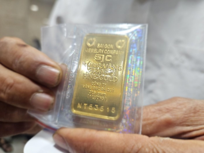 Ngân hàng Nhà nước hạ giá bán vàng SJC còn 76,98 triệu đồng/lượng- Ảnh 4. Ngân hàng Nhà nước hạ giá bán vàng SJC còn 76,98 triệu đồng/lượng- Ảnh 4.