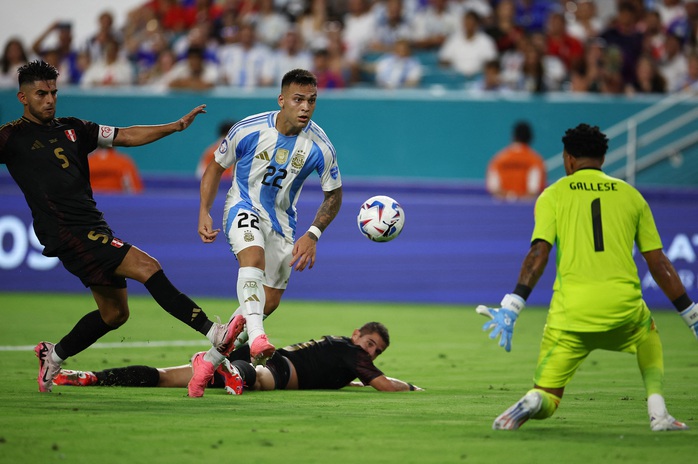 Copa America: Messi ngồi ngoài, Argentina vẫn thắng dễ Peru- Ảnh 2. Copa America: Messi ngồi ngoài, Argentina vẫn thắng dễ Peru- Ảnh 2.
