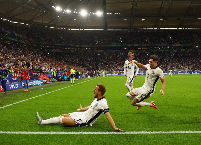 Euro 2024: Bellingham hóa người hùng, tuyển Anh trở về từ Euro 2024: Bellingham hóa người hùng, tuyển Anh trở về từ