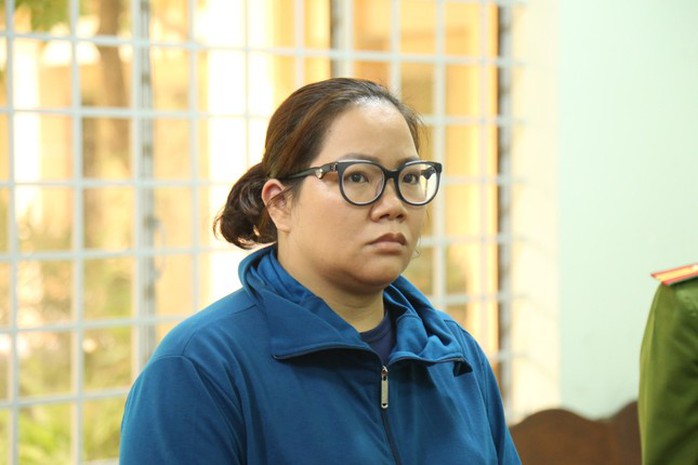 Bắt một nữ luật sư ở Bình Dương - Ảnh 1. Bắt một nữ luật sư ở Bình Dương - Ảnh 1.