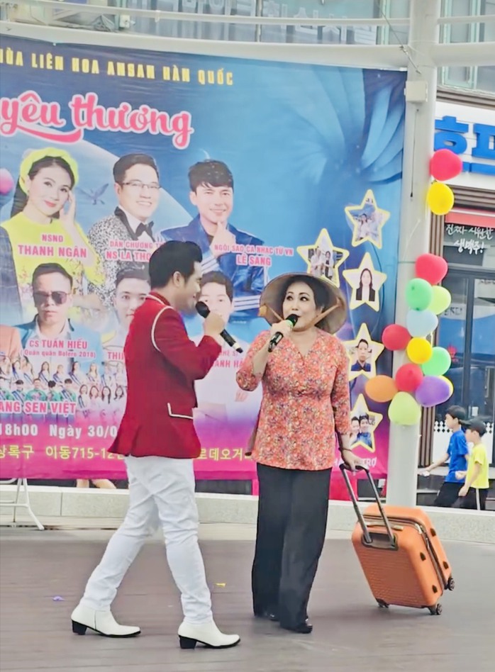 Thanh Hằng, Thanh Ngân, Ân Thiên Vỹ được chào đón nồng nhiệt tại Hàn Quốc- Ảnh 3. Thanh Hằng, Thanh Ngân, Ân Thiên Vỹ được chào đón nồng nhiệt tại Hàn Quốc- Ảnh 3.