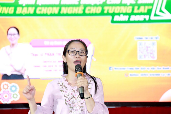 Định hướng nghề nghiệp qua hoạt động hè- Ảnh 2. Định hướng nghề nghiệp qua hoạt động hè- Ảnh 2.