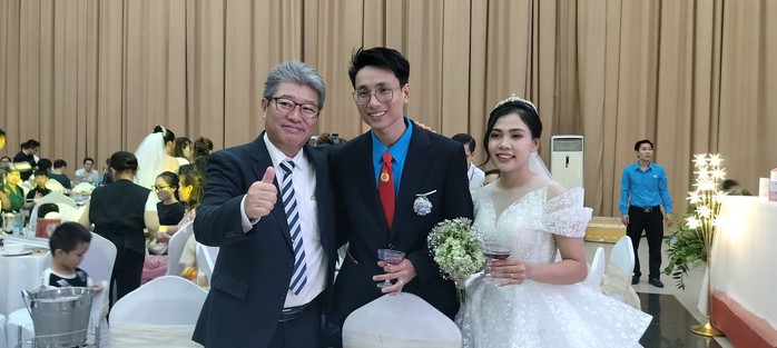 Sự kiện "trong mơ" của các cặp đôi chưa có điều kiện tổ chức lễ cưới ở Bình Dương - Ảnh 8. Sự kiện "trong mơ" của các cặp đôi chưa có điều kiện tổ chức lễ cưới ở Bình Dương - Ảnh 8.