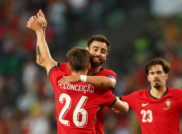 Sao Man United giúp Bồ Đào Nha thắng đậm giao hữu trước Phần Lan- Ảnh 6. Sao Man United giúp Bồ Đào Nha thắng đậm giao hữu trước Phần Lan- Ảnh 6.