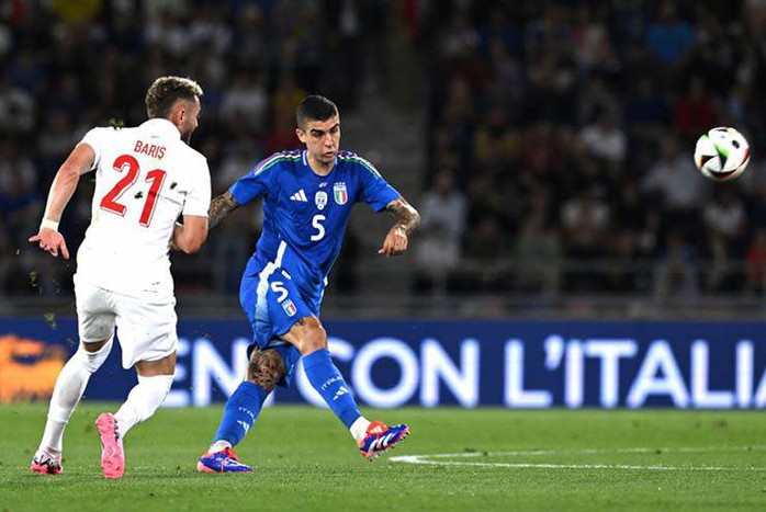 Sao Man United giúp Bồ Đào Nha thắng đậm giao hữu trước Phần Lan- Ảnh 7. Sao Man United giúp Bồ Đào Nha thắng đậm giao hữu trước Phần Lan- Ảnh 7.