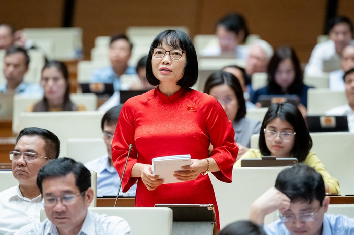 Đại biểu chất vấn hồi sinh dòng sông Đại biểu chất vấn hồi sinh dòng sông