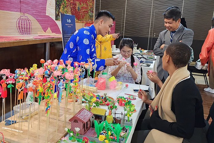 Việt Nam - Pháp tăng cường hợp tác về di sản- Ảnh 1. Việt Nam - Pháp tăng cường hợp tác về di sản- Ảnh 1.
