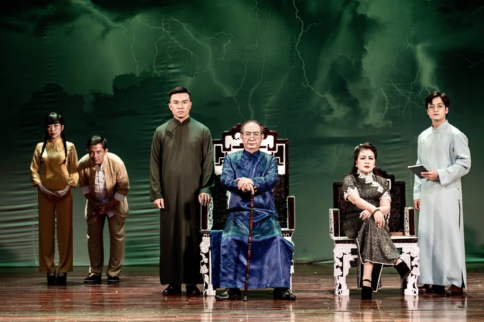 "Chí Phèo" Lâm Cương cuốn hút khán giả ở "Đêm Hỏa Lò"- Ảnh 1. "Chí Phèo" Lâm Cương cuốn hút khán giả ở "Đêm Hỏa Lò"- Ảnh 1.