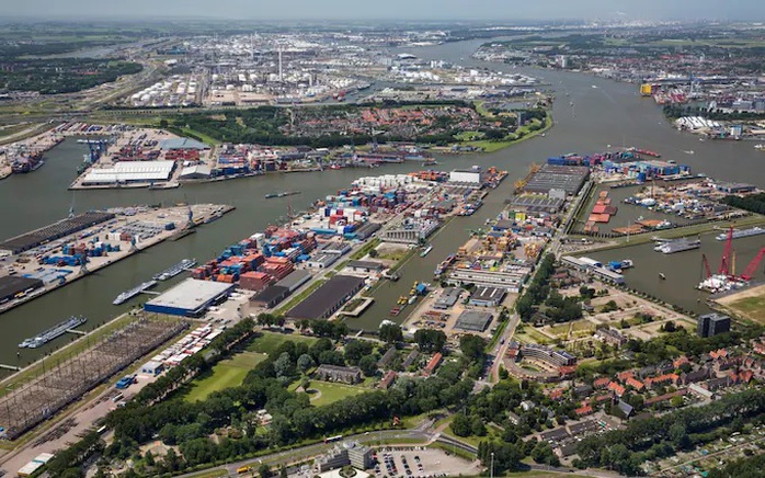 Trong trường hợp Nga – NATO xảy ra xung đột, quân đội Mỹ sẽ đổ bộ vào TP Rotterdam (Hà Lan). Ảnh: Telegraph Trong trường hợp Nga – NATO xảy ra xung đột, quân đội Mỹ sẽ đổ bộ vào TP Rotterdam (Hà Lan). Ảnh: Telegraph