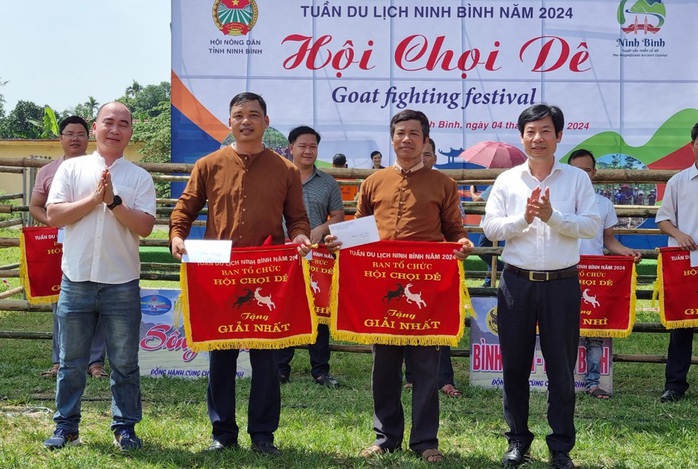 "Đấu trường" chọi dê độc đáo ở Ninh Bình- Ảnh 12. "Đấu trường" chọi dê độc đáo ở Ninh Bình- Ảnh 12.
