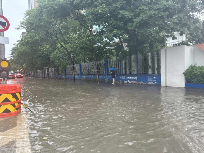 Hà Nội: Ghi nhận 774 cú sấm sét- Ảnh 6. Hà Nội: Ghi nhận 774 cú sấm sét- Ảnh 6.