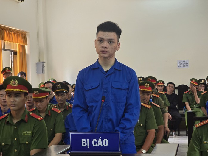 Đang xử phúc thẩm vụ 70 giang hồ ở Phú Quốc bắn nhau tranh chấp đất- Ảnh 2. Đang xử phúc thẩm vụ 70 giang hồ ở Phú Quốc bắn nhau tranh chấp đất- Ảnh 2.