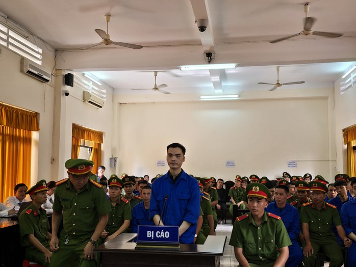 Đang xử phúc thẩm vụ 70 giang hồ ở Phú Quốc bắn nhau tranh chấp đất- Ảnh 3. Đang xử phúc thẩm vụ 70 giang hồ ở Phú Quốc bắn nhau tranh chấp đất- Ảnh 3.