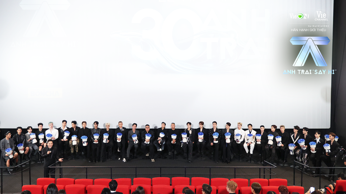 Trấn Thành đọ vẻ soái ca cùng dàn "anh trai"- Ảnh 7. Trấn Thành đọ vẻ soái ca cùng dàn "anh trai"- Ảnh 7.