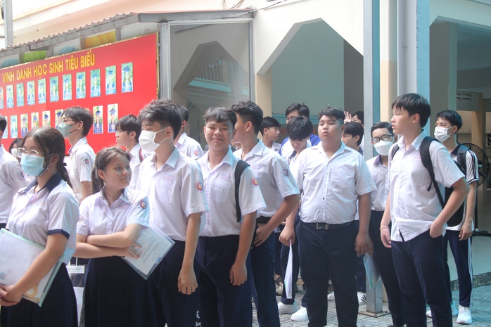 TP HCM: Đề xuất 1.893 tỉ đồng hỗ trợ học phí năm học 2024-2025- Ảnh 1. TP HCM: Đề xuất 1.893 tỉ đồng hỗ trợ học phí năm học 2024-2025- Ảnh 1.