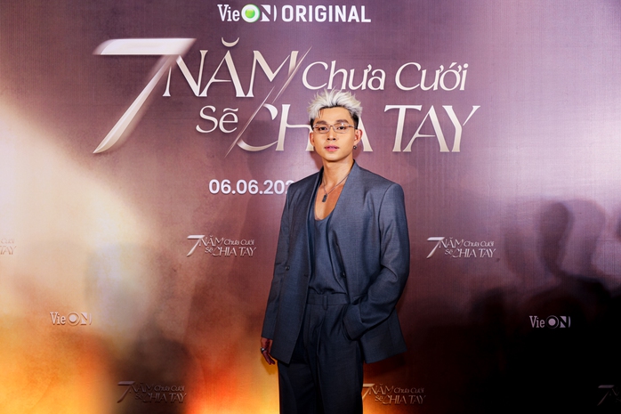 Thúy Ngân, NSƯT Kim Tuyến quyến rũ buổi ra mắt phim- Ảnh 7. Thúy Ngân, NSƯT Kim Tuyến quyến rũ buổi ra mắt phim- Ảnh 7.