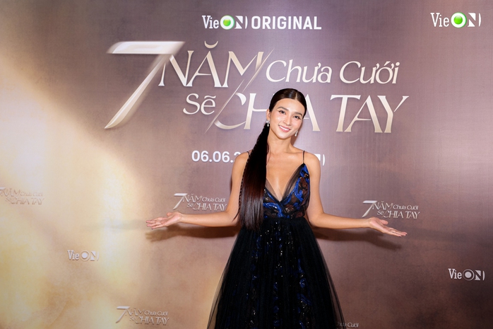 Thúy Ngân, NSƯT Kim Tuyến quyến rũ buổi ra mắt phim- Ảnh 3. Thúy Ngân, NSƯT Kim Tuyến quyến rũ buổi ra mắt phim- Ảnh 3.