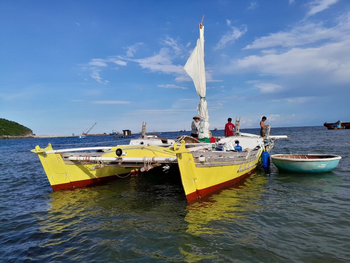 Ông lão người Mỹ kể về 3 tuần trôi dạt trên biển từ Philippines sang Việt Nam- Ảnh 1. Ông lão người Mỹ kể về 3 tuần trôi dạt trên biển từ Philippines sang Việt Nam- Ảnh 1.
