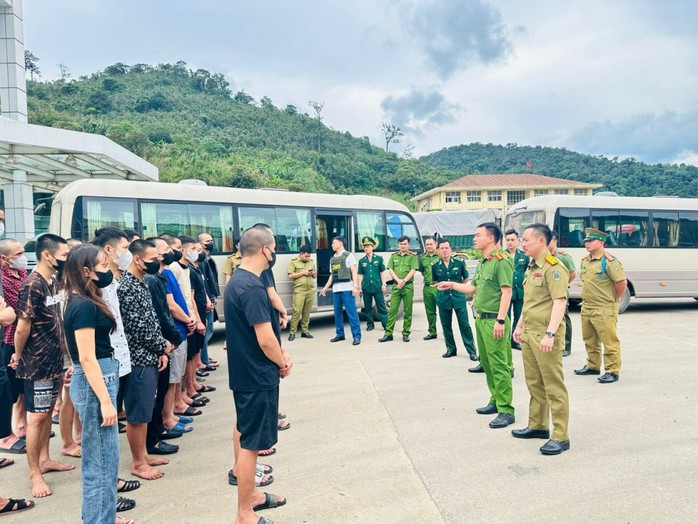Triệt phá đường dây buôn bán người xuyên quốc gia- Ảnh 1. Triệt phá đường dây buôn bán người xuyên quốc gia- Ảnh 1.