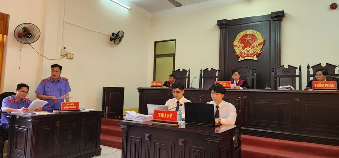 Vụ giang hồ bắn nhau giành đất ở Phú Quốc: Đề nghị tử hình 1 bị cáo- Ảnh 1. Vụ giang hồ bắn nhau giành đất ở Phú Quốc: Đề nghị tử hình 1 bị cáo- Ảnh 1.