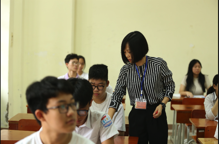9 học sinh bị gãy tay, 3 thí sinh cần hỗ trợ y tế trong kỳ thi lớp 10- Ảnh 2. 9 học sinh bị gãy tay, 3 thí sinh cần hỗ trợ y tế trong kỳ thi lớp 10- Ảnh 2.