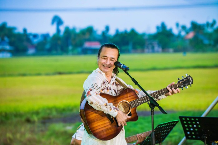 Nhạc sĩ Lê Minh Sơn làm tour nhạc Phật xuyên Việt- Ảnh 1. Nhạc sĩ Lê Minh Sơn làm tour nhạc Phật xuyên Việt- Ảnh 1.