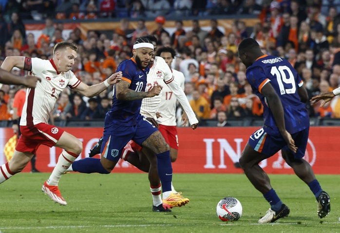Hai cựu sao Man United ghi bàn, Hà Lan thắng tưng bừng Canada- Ảnh 2. Hai cựu sao Man United ghi bàn, Hà Lan thắng tưng bừng Canada- Ảnh 2.