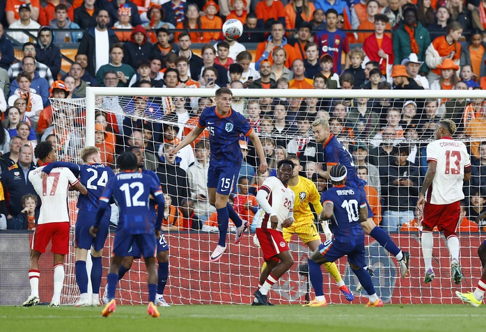 Hai cựu sao Man United ghi bàn, Hà Lan thắng tưng bừng Canada- Ảnh 1. Hai cựu sao Man United ghi bàn, Hà Lan thắng tưng bừng Canada- Ảnh 1.
