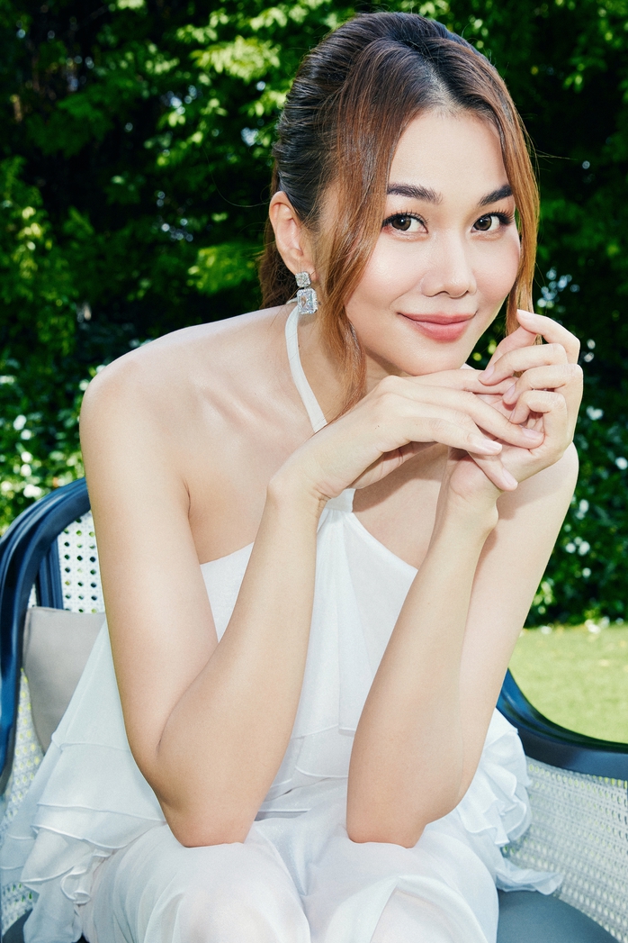 Thanh Hằng vẫn rạng ngời ở tuổi 41- Ảnh 3. Thanh Hằng vẫn rạng ngời ở tuổi 41- Ảnh 3.