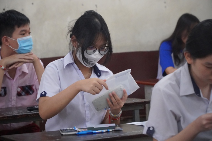 Những tình huống "thót tim" trước thi môn toán lớp 10 tại TP HCM- Ảnh 5. Những tình huống "thót tim" trước thi môn toán lớp 10 tại TP HCM- Ảnh 5.