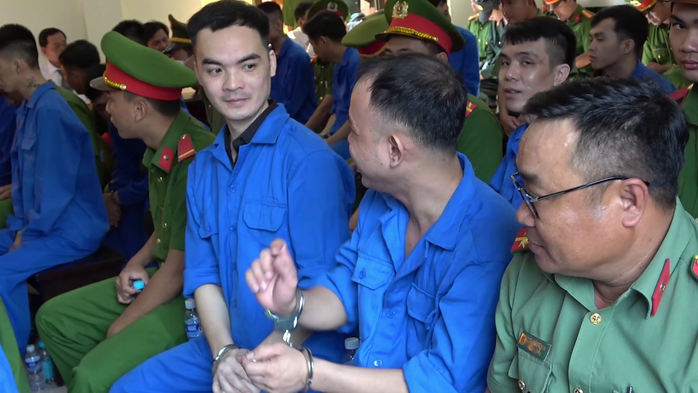 VIDEO: Nhiều VIDEO: Nhiều