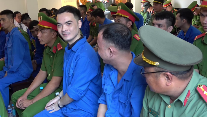 VIDEO: Nhiều VIDEO: Nhiều