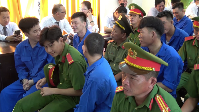 VIDEO: Nhiều VIDEO: Nhiều