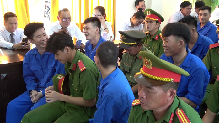 VIDEO: Nhiều VIDEO: Nhiều
