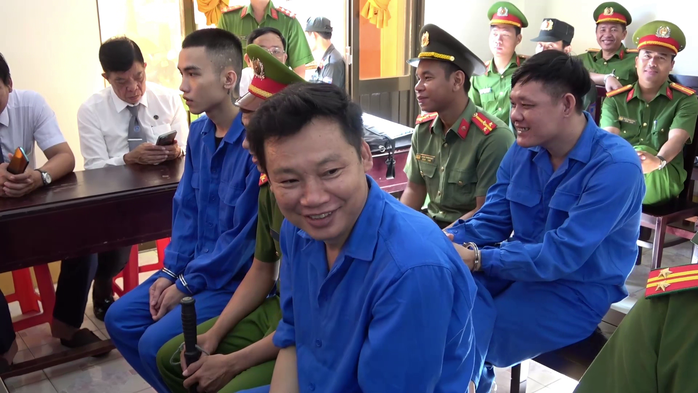 VIDEO: Nhiều VIDEO: Nhiều