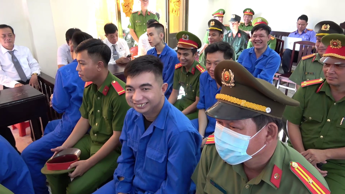 VIDEO: Nhiều VIDEO: Nhiều