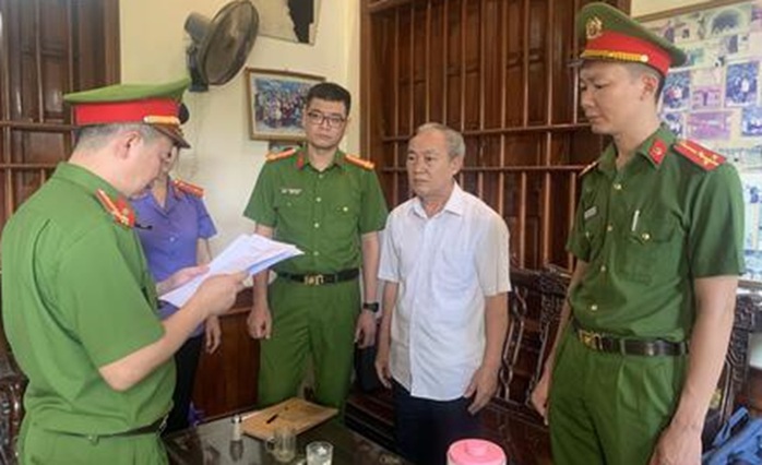 Một cựu bí thư xã bị bắt- Ảnh 1.