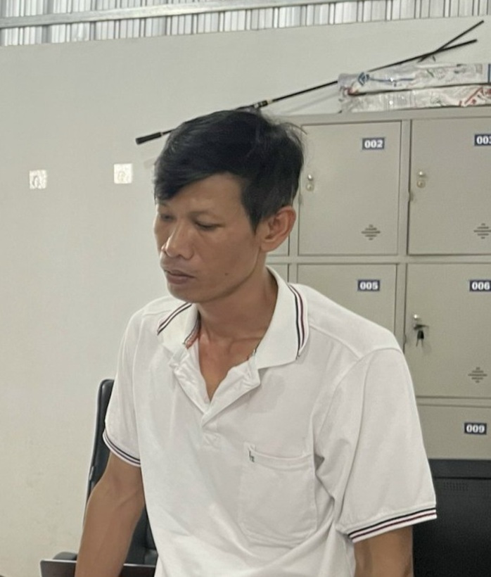 Nguyên cán bộ tư pháp – hộ tịch và chủ cửa hàng kinh doanh xe bị bắt- Ảnh 1. Nguyên cán bộ tư pháp – hộ tịch và chủ cửa hàng kinh doanh xe bị bắt- Ảnh 1.