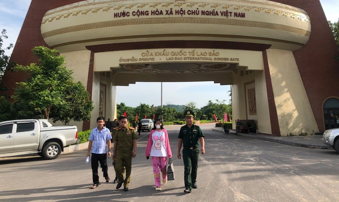 Giải cứu cô gái 20 tuổi bị giam giữ trong căn nhà hoang- Ảnh 1. Giải cứu cô gái 20 tuổi bị giam giữ trong căn nhà hoang- Ảnh 1.