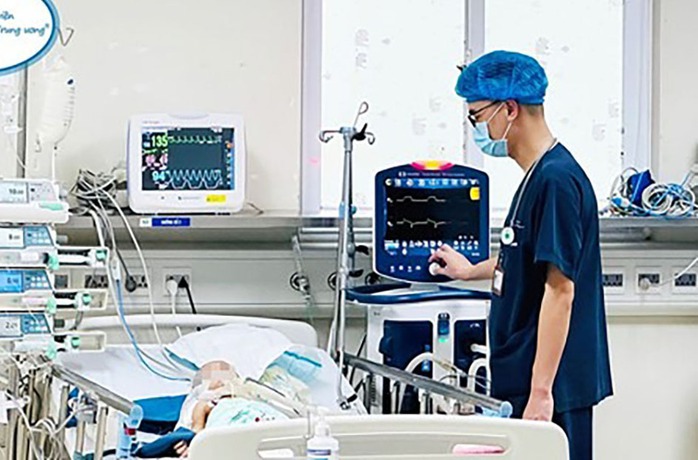 Sau 1 tháng bị chó cắn, bé trai phát bệnh dại- Ảnh 1. Sau 1 tháng bị chó cắn, bé trai phát bệnh dại- Ảnh 1.