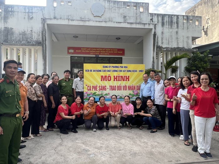 Lắng nghe nguyện vọng của dân- Ảnh 1. Lắng nghe nguyện vọng của dân- Ảnh 1.