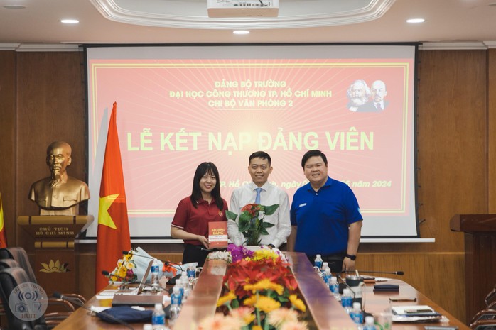 Chú trọng chất lượng đảng viên mới- Ảnh 1. Chú trọng chất lượng đảng viên mới- Ảnh 1.