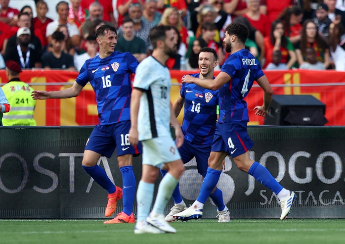 Vắng Ronaldo, Bồ Đào Nha thua đau Croatia sân nhà- Ảnh 4. Vắng Ronaldo, Bồ Đào Nha thua đau Croatia sân nhà- Ảnh 4.