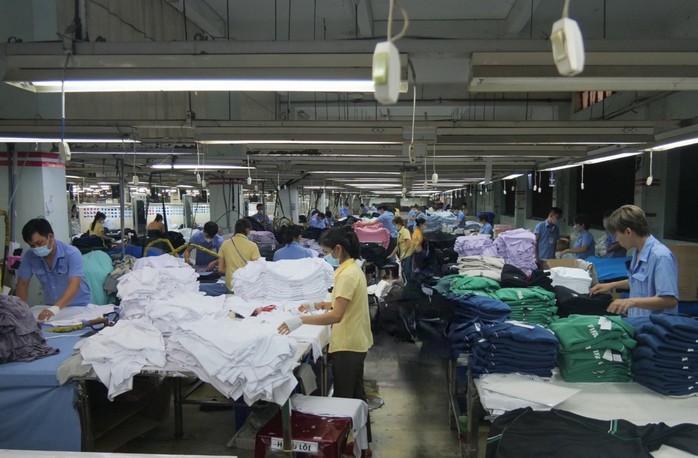 Kéo giảm sự chênh lệch trong thụ hưởng chính sách BHXH giữa nam và nữ- Ảnh 1. Kéo giảm sự chênh lệch trong thụ hưởng chính sách BHXH giữa nam và nữ- Ảnh 1.