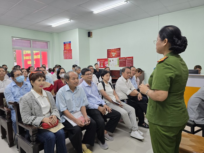 Háo hức đi làm thẻ căn cước- Ảnh 2. Háo hức đi làm thẻ tỷ lệ kèo nhà cái malaysia- Ảnh 2.