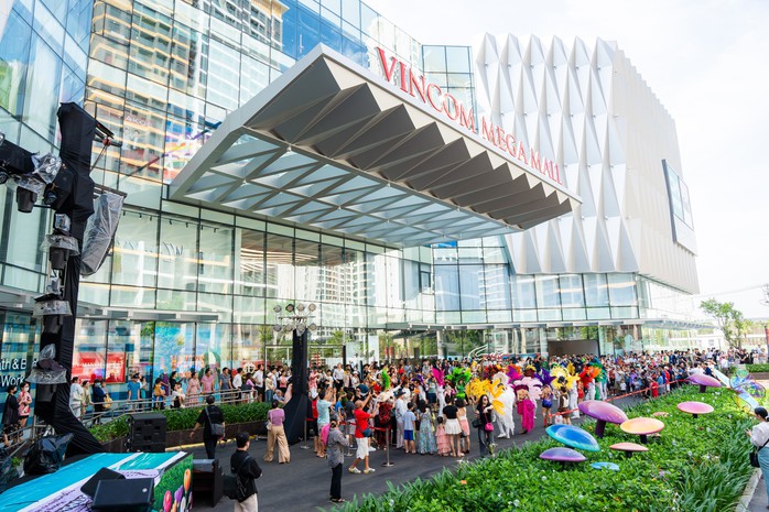 Màn "chào sân" ấn tượng của Vincom Mega Mall Grand Park Màn "chào sân" ấn tượng của Vincom Mega Mall Grand Park
